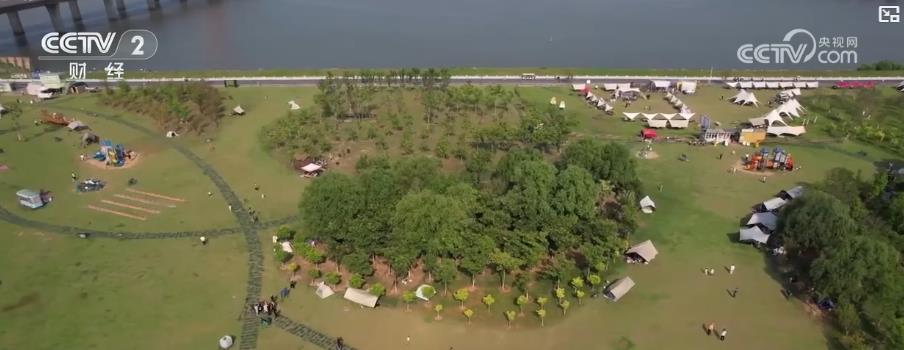 城市活力 户外休闲消费迎来新热潮不朽情缘登录入口“露营经济”点亮(图2)