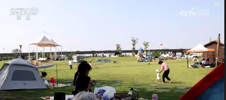 城市活力 户外休闲消费迎来新热潮不朽情缘